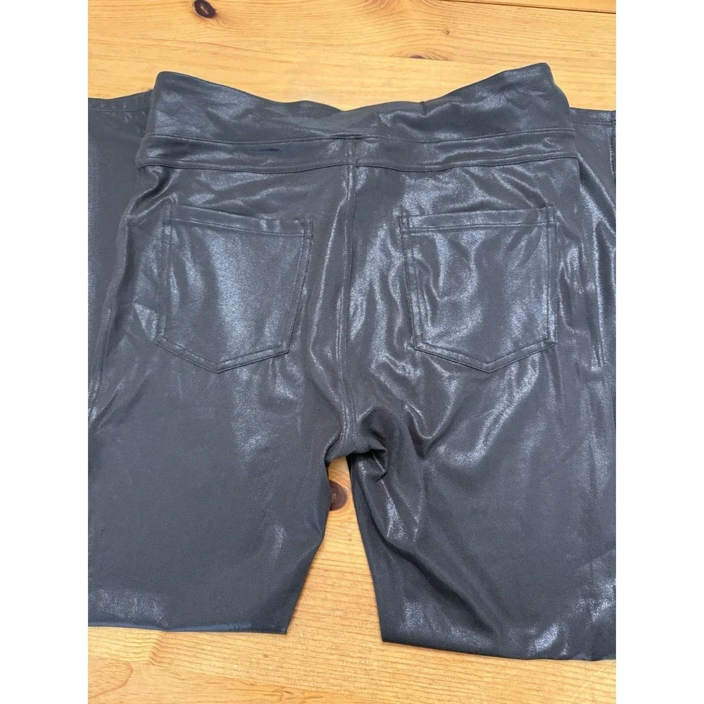 NEW HALARA SoftlyZero Faux Leather High Waisted Pocket Leggings Size Large